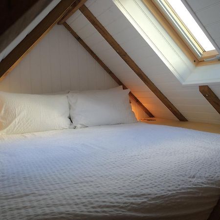 Shepherds Barn West Dean Екстер'єр фото